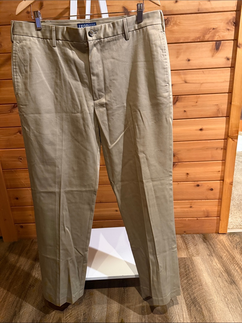 Izod Men’s Tan Khaki Flat-Front Chinos - size 36x32 slim fit